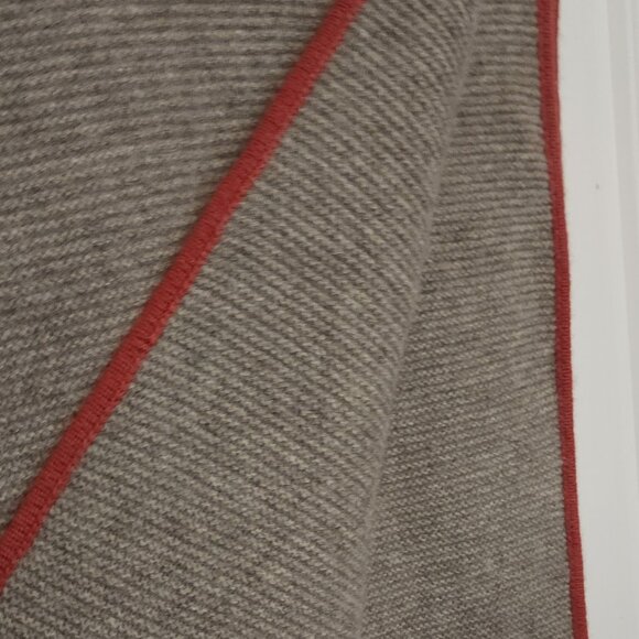 Hangai Mountain Textiles Pure Yak Down Throw Blanket - Picture 3 of 6